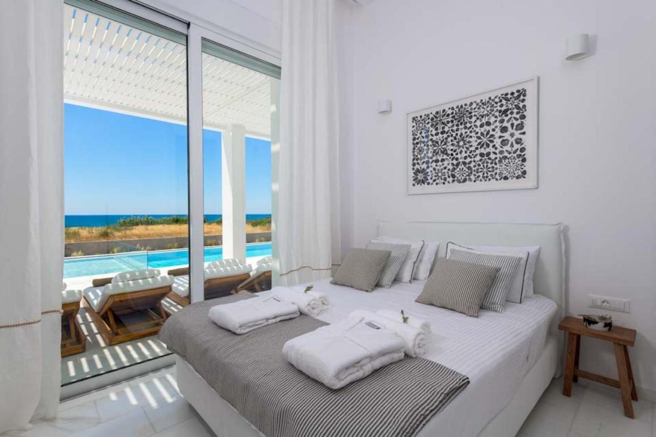 Seashore Beachfront Villa Lakhaniá Exterior foto