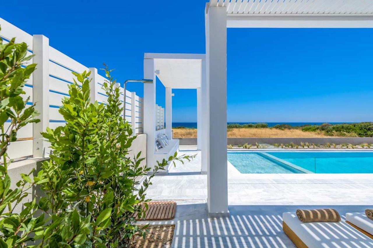 Seashore Beachfront Villa Lakhaniá Exterior foto
