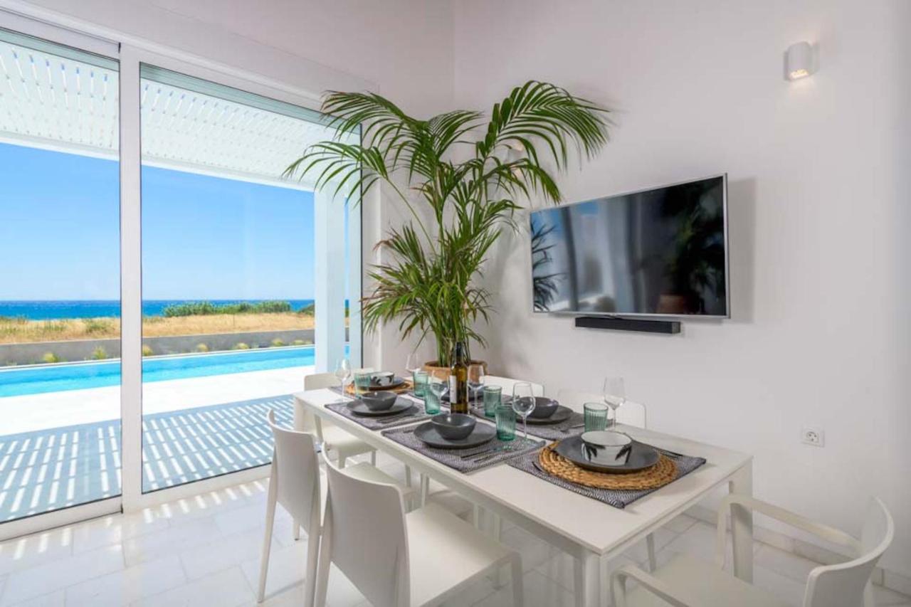 Seashore Beachfront Villa Lakhaniá Exterior foto